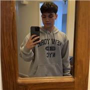 Estudiante doble grado ingeniería industrial y mecanica. Enseñó matemáticas de 4to basico a 4to medio, e ingeniería plan comun